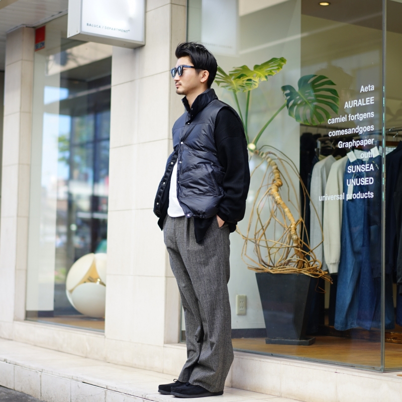 UNIVERSAL PRODUCTS. ブラックダウンベスト サイズ3 UNIVERSAL PRODUCTS (ユニバーサルプロダクツ) 24AW Collectionの新作