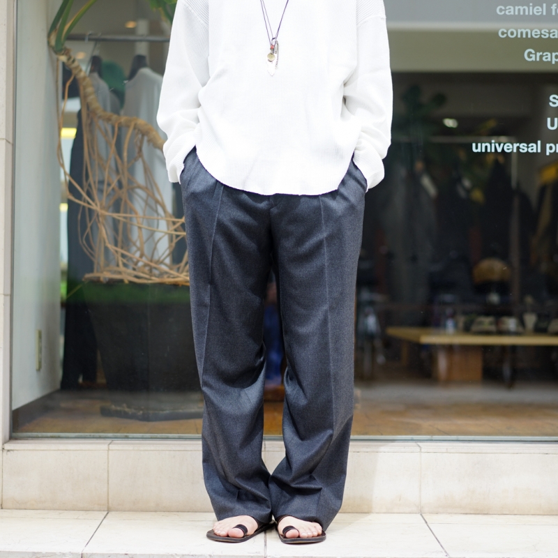 オーラリー　25SS TWO-TUCK SLACKS AURALEE（オーラリー）25ssのBLUEFACED WOOL TWO-TUCK SLACKS