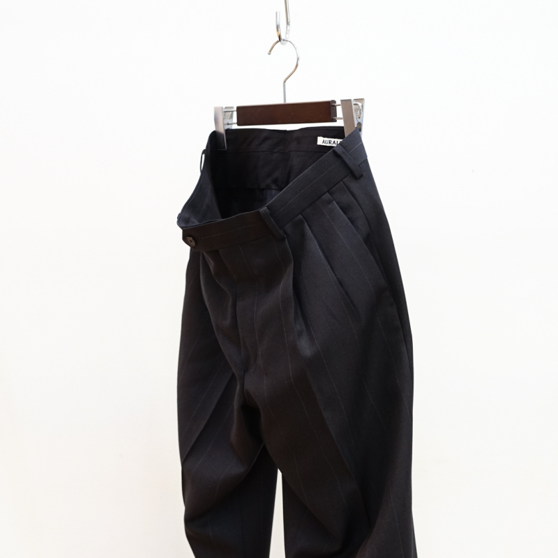 AURALEE(オーラリー) 26SS Collectionの新作、Bluefaced Wool Two-Tuck