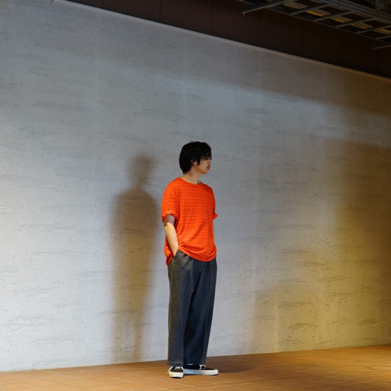 FARAH (ファーラー)の新作、Easy Wide Tapered Pants/Black Washedのご