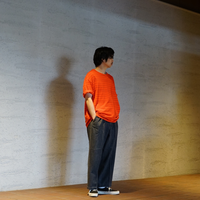 FARAH (ファーラー)の新作、Easy Wide Tapered Pants/Black Washedのご