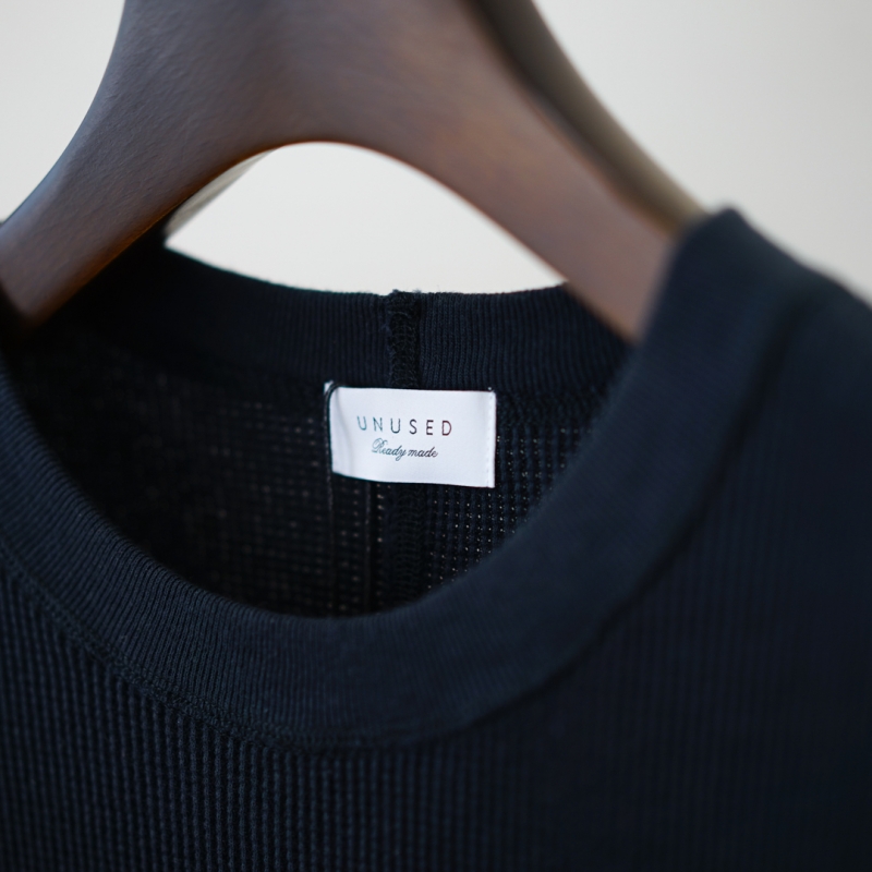 UNUSED (アンユーズド) の新作、No Sleeve Waffle Tee (US2537)/Black