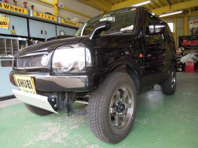 JB23ジムニーのタイヤ＆ホイール交換です。 | 4WD・四駆カスタム 