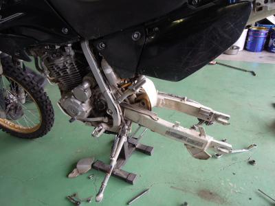 02'XR250 MD30 リアホイール ビードストッパー 2コ、スプロケ付き