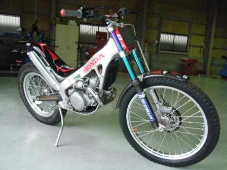モンテッサHONDA 315 リヤショック
