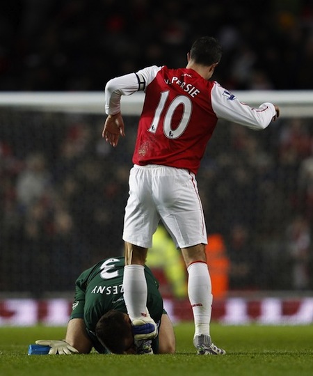 van-persie-kiss.jpg