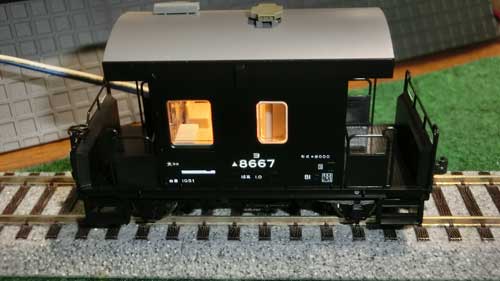 HO（16番）】KATOのヨ8000（1-805）に自作室内灯の組込み | 鉄道