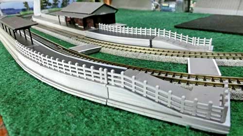 Nゲージ】KATO ローカル線の小型駅舎シリーズを対向式カーブホームに