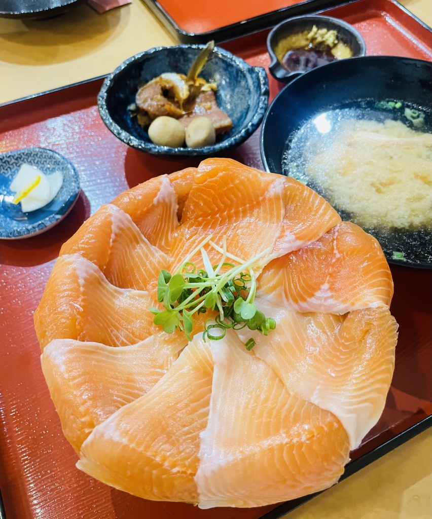 琵琶湖の宝石「ビワマス」を味わう | 萌える邦魂Diary
