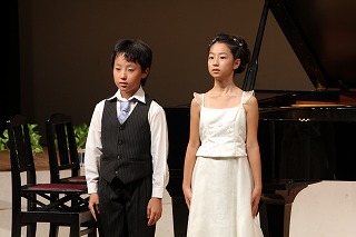 【値下交渉可】くすみブルー ドレス セット　ピアノ　発表会　連弾　姉妹　お揃い 楽天市場】ピアノ発表会 ワンピース シフォン（キッズ・ベビー