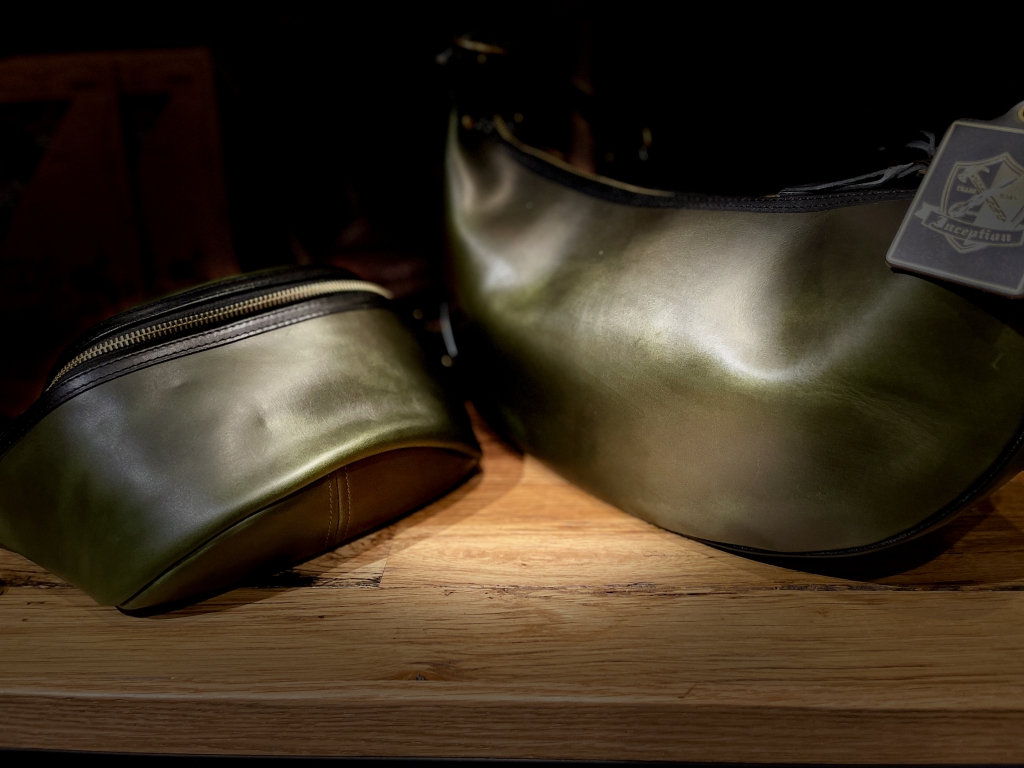 緑牛【OPUS(INCEPTION) CHROMEXCEL LEATHER GREEN＆SUNSURF-COTTON