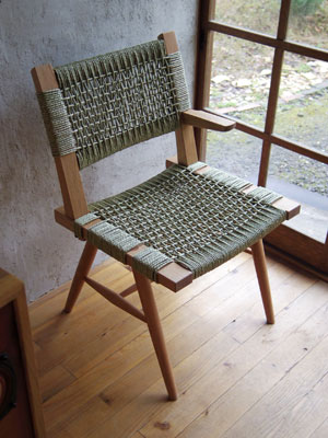 い草で編んだ木組みの椅子 | ISHITANI FURNITURE diary