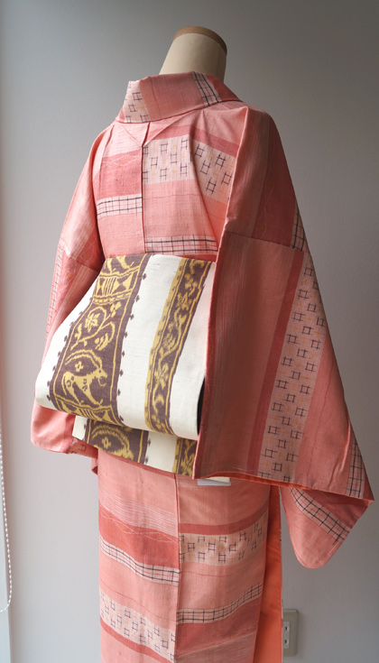 着物 袷 ピンクコーラル 女性 浴衣「赤×コーラルピンク レトロイラスト