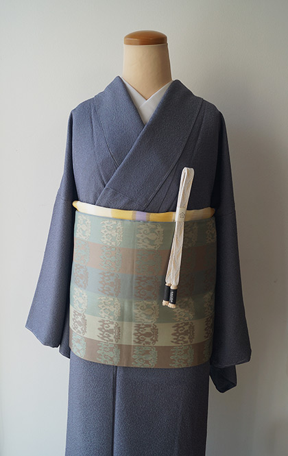 予告】2024年3月31日日曜日① 褐色江戸小紋鮫一つ紋 と 川島織物草木染 