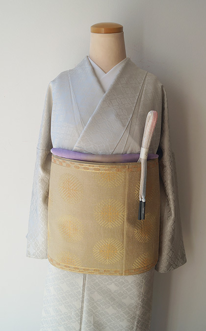 予告】2025年1月10日金曜日① トールサイズ・白花色花菱地紋色無地 と  