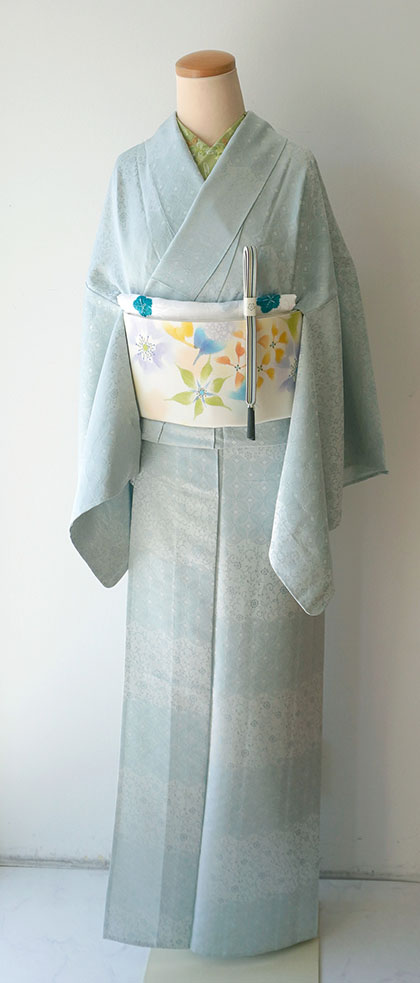 帯　着物用帯　白　花柄 振袖 袋帯 単品「象牙色地、白金×砂色 ねじ花に七宝」六通柄