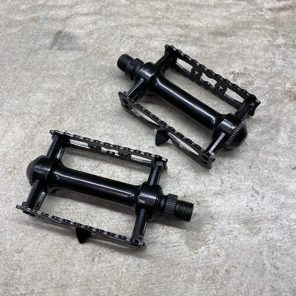 MKS * MASH stream wide pedal * all black入荷してます！ | シオカゼ