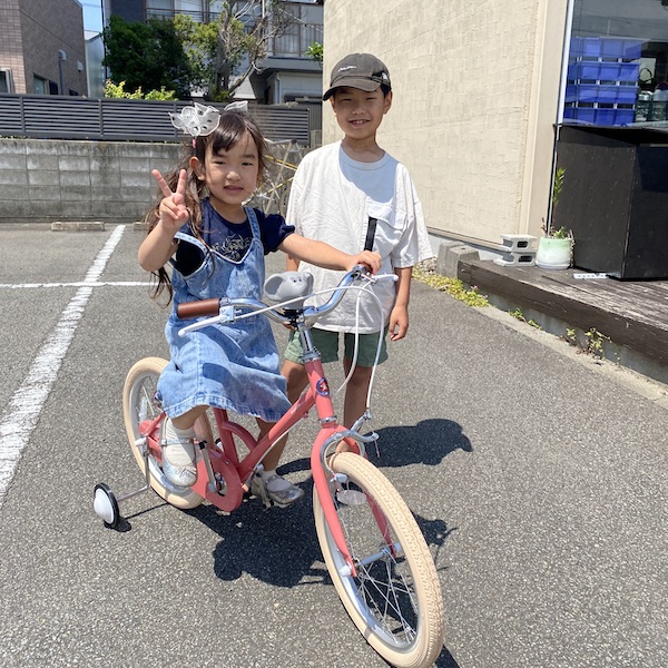 10月10日まで半額以下 ほぼ新品のピンクの6段変速自転車