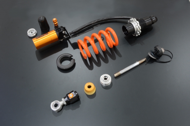 Y's gear［KYB スペシャルサスペンション］Technixでフルメンテナンス