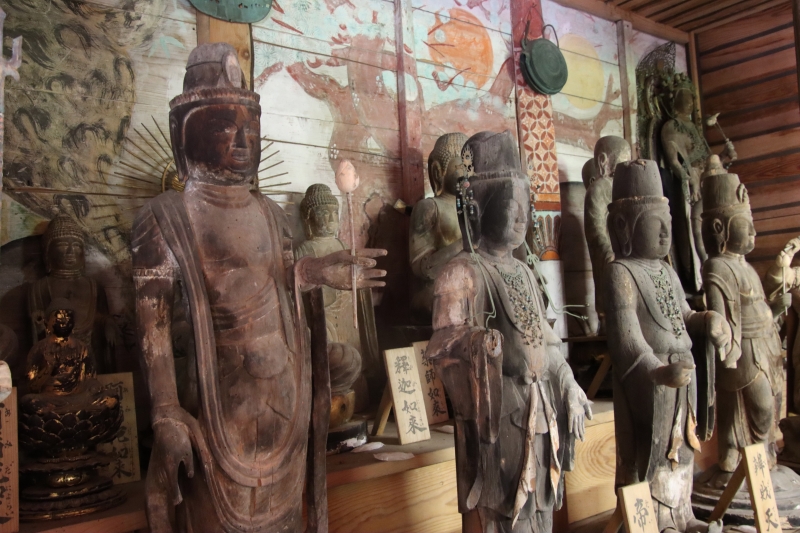 山中に潜む仏の群れ 山添村薬音寺 | オオヌマズの玉手箱