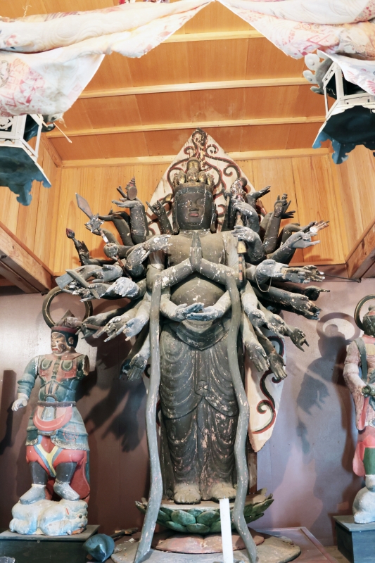 樹からホトケへ 威徳寺にて | オオヌマズの玉手箱