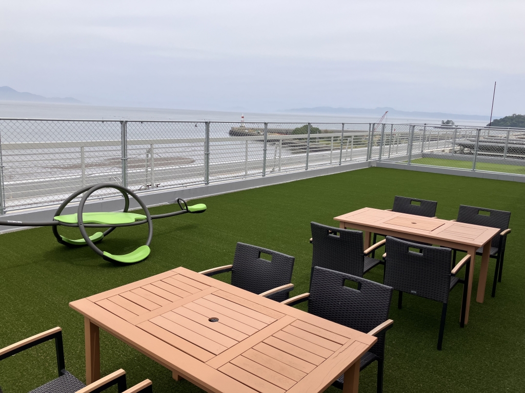 GW限定OPEN🐶✨】海が見える屋上ドッグラン、本日より開放🌊☀️ | 南