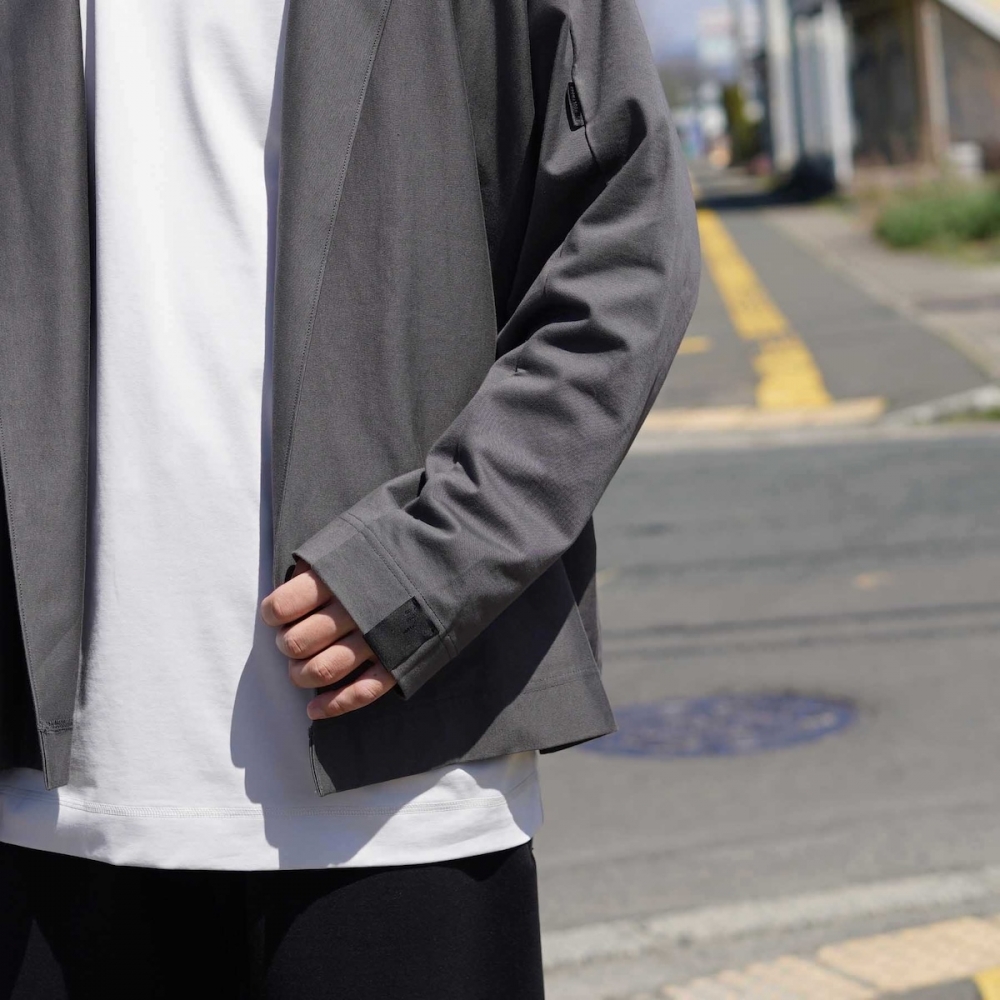 カットソー生地を使用したノーカラーブルゾン。 N.HOOLYWOOD | 1989