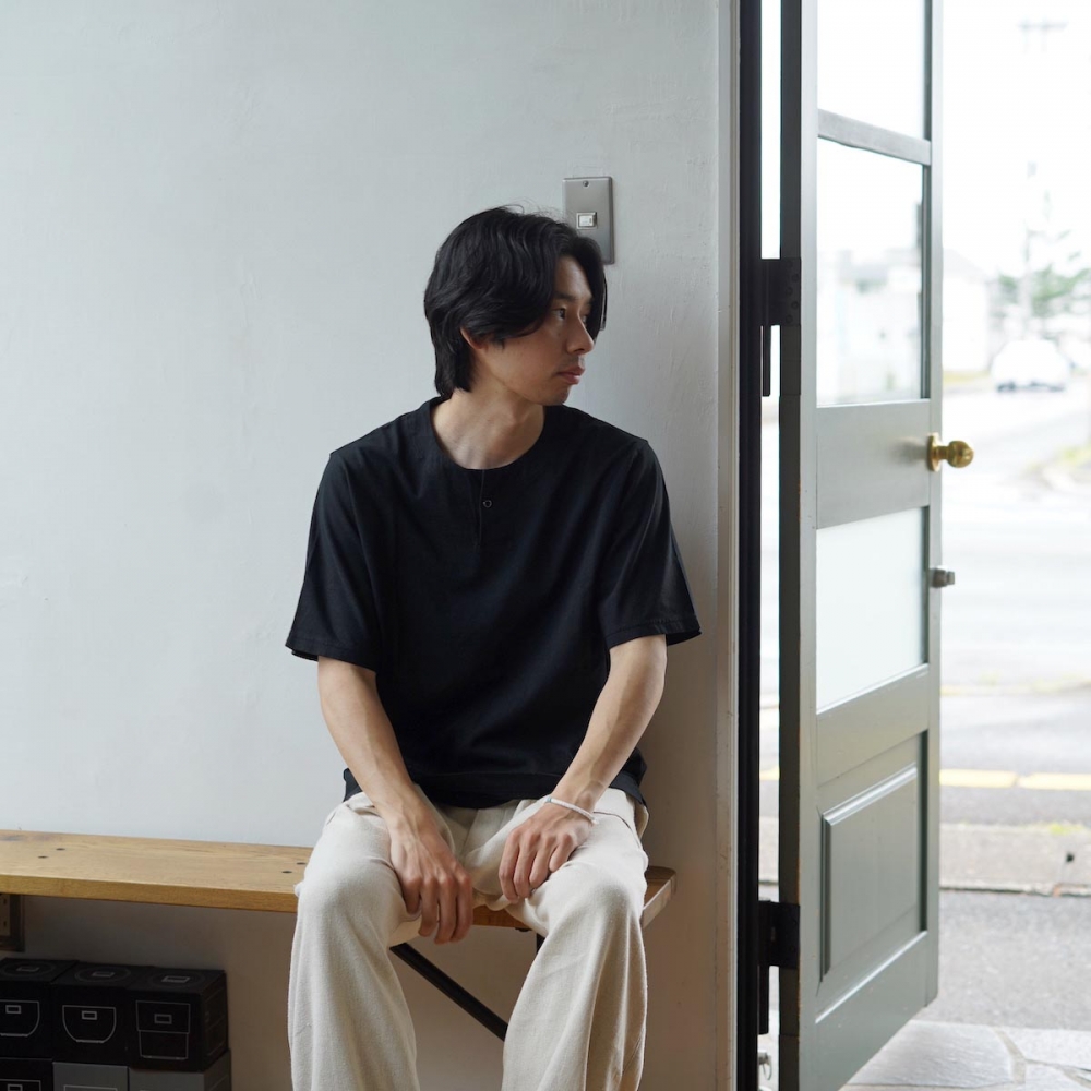 名作ヘンリーネックが今年も。 | 1989 Men's Blog