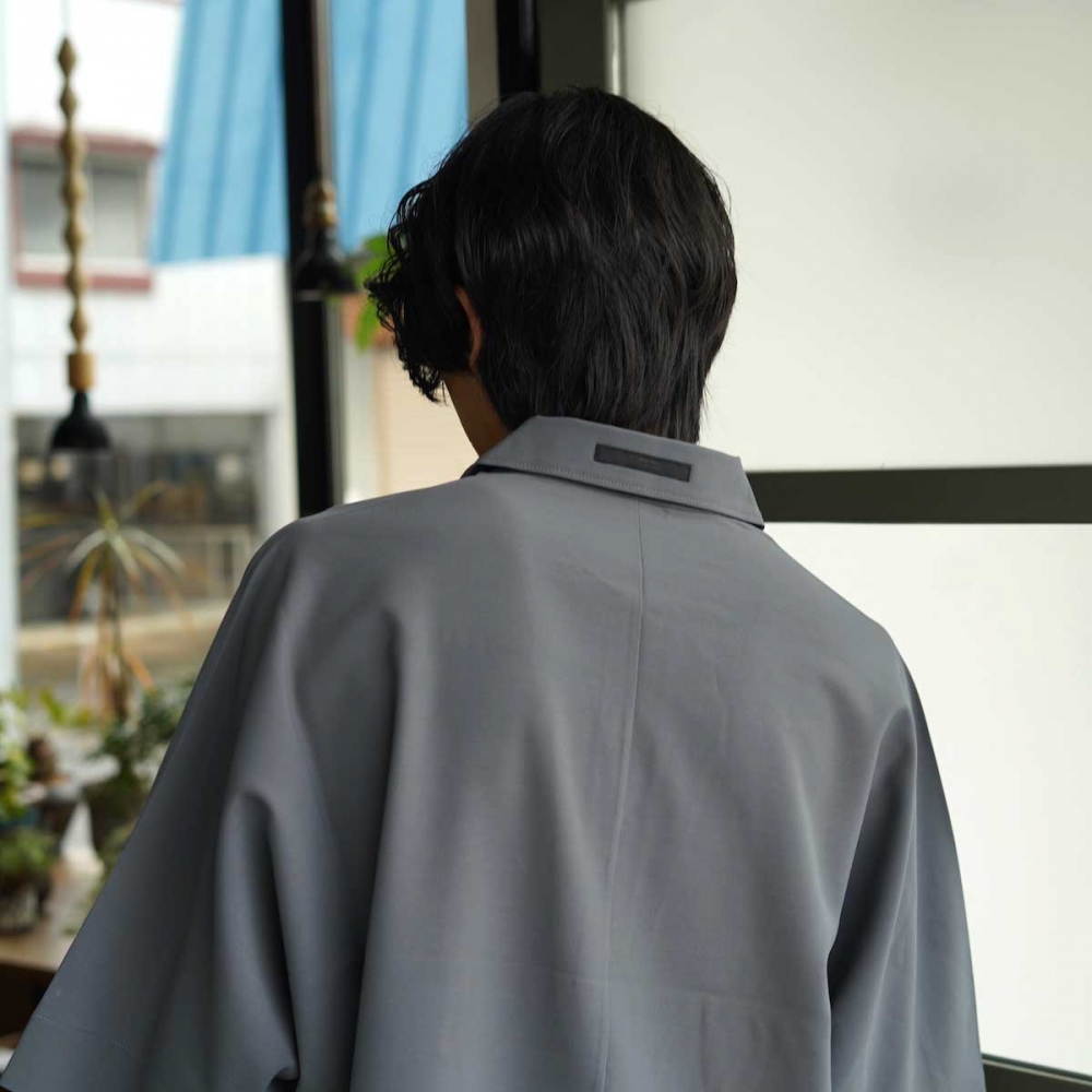 トロトロ素材が魅せる清涼感。 / N.HOOLYWOOD | 1989 Men's Blog