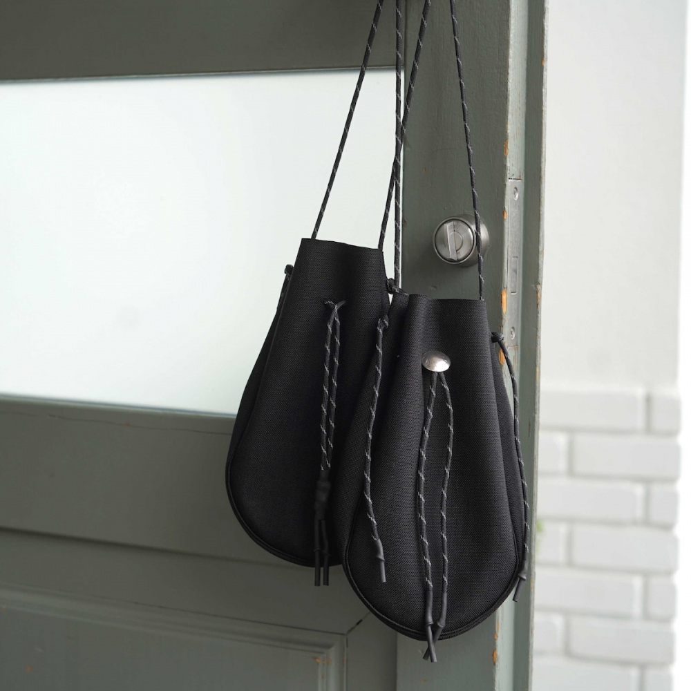 吉岡衣料店の Drawstring Bag で身軽にお出かけを。 | 1989