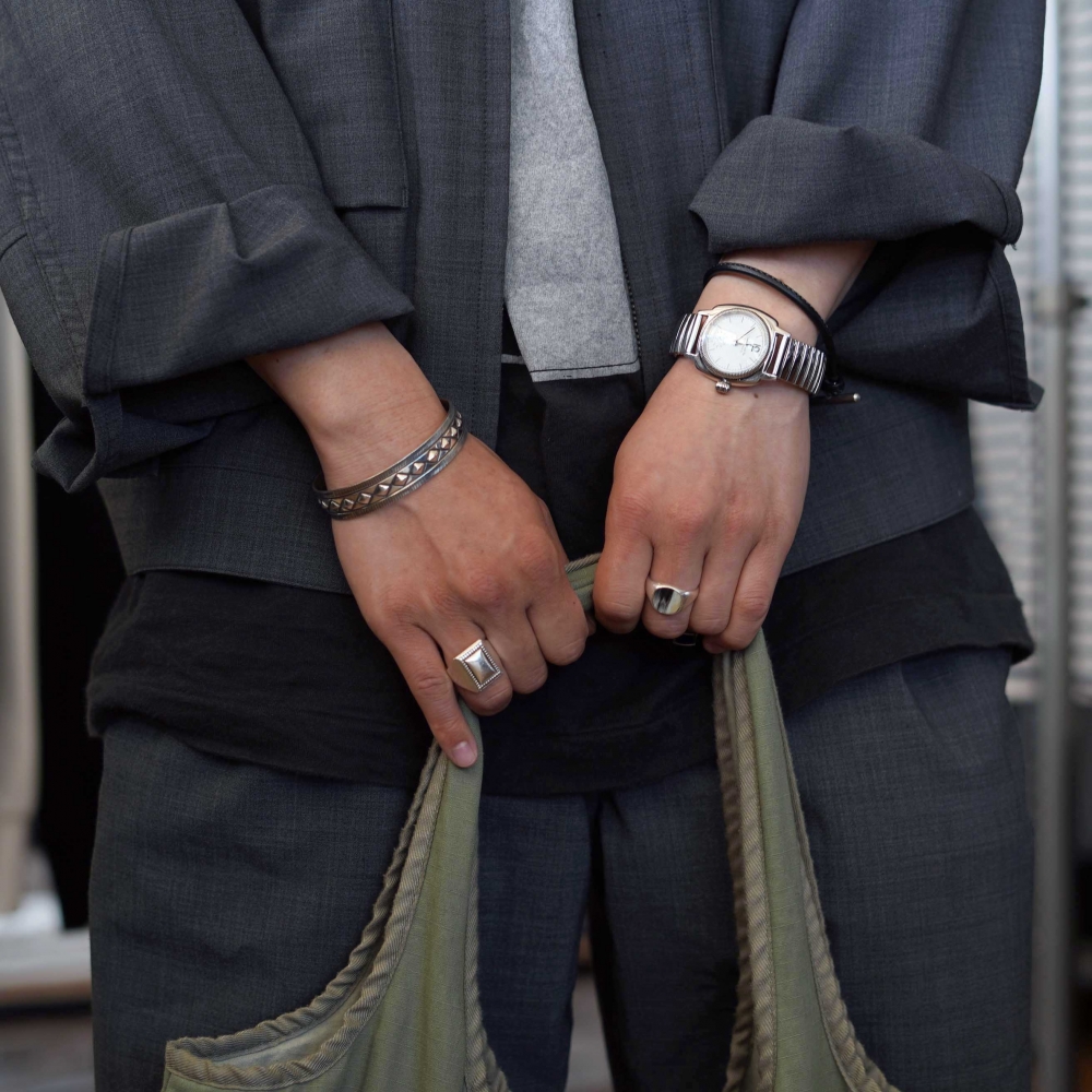 夏の腕周りに Vague Watch Co.の腕時計を。 | 1989 Men's Blog