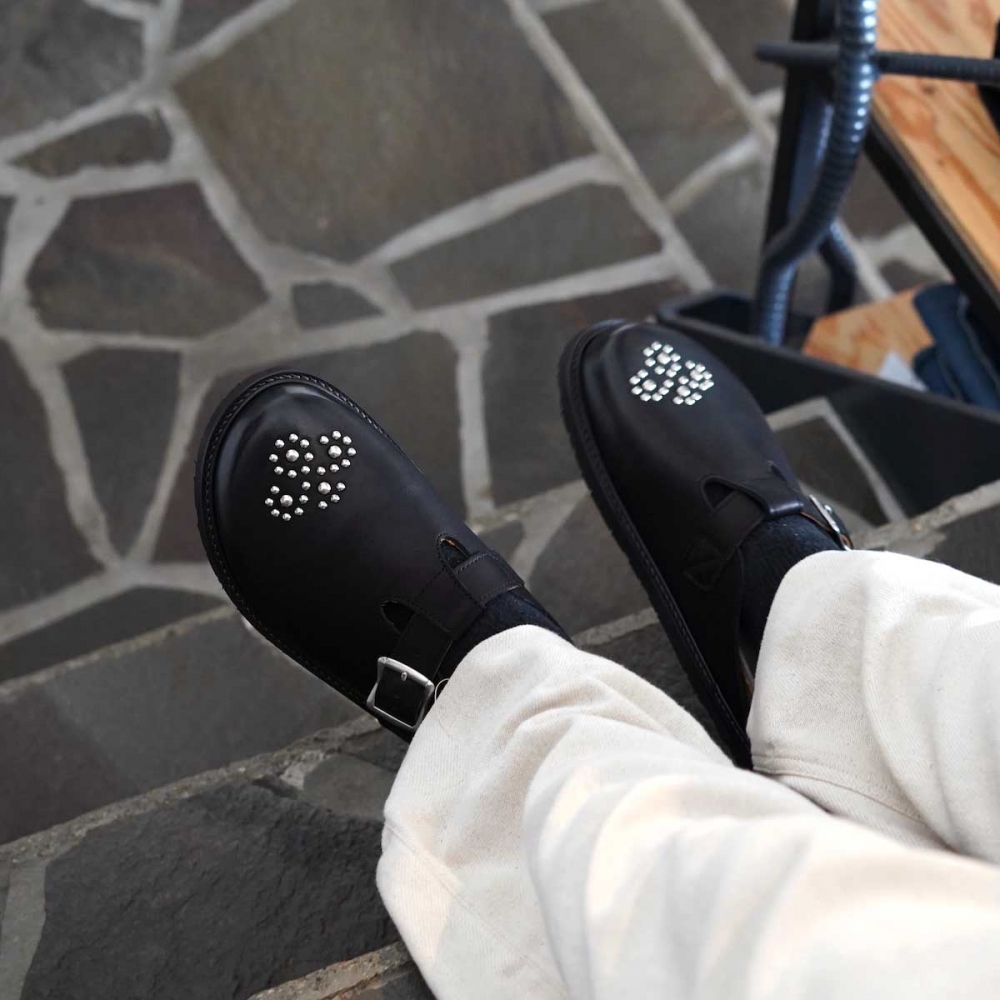 パリコレクション Hender Scheme の新作レザーサンダル。 | 1989 Men's Blog 靴