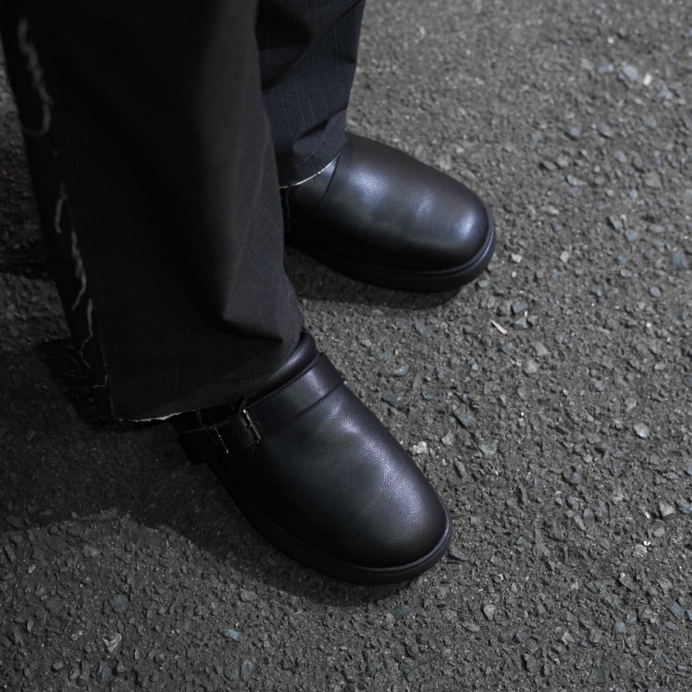 foot the coacher の新作 ”ONE STRAP TRI-PAD” | 1989 Men's Blog