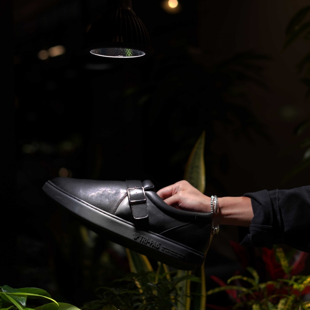 foot the coacher の新作 ”ONE STRAP TRI-PAD” | 1989 Men's Blog