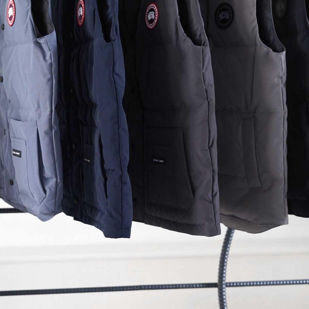 CANADA GOOSE ダウンベストも勢揃い。 | 1989 Men's Blog CANADA GOOSE ダウンベストも勢揃い。 | 1989 Men's Blog