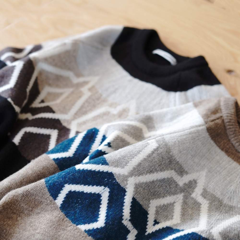 ノルディックニットもこんなテイストで。uniform experiment ノルディックニットもこんなテイストで。uniform experiment