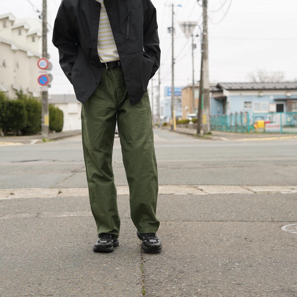 太か細か、どっちを選ぶか・・・。orSlowのファティーグパンツ