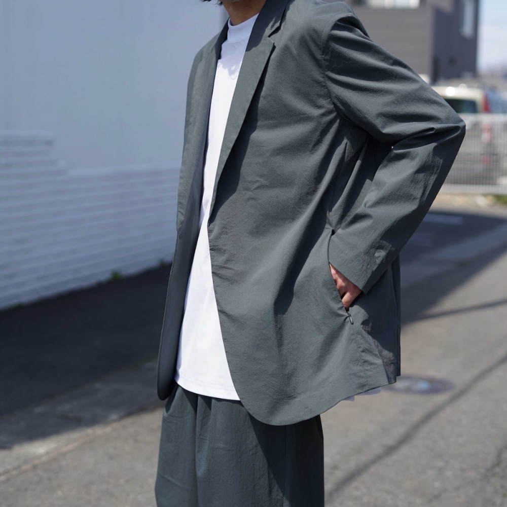 オンからオフまで対応するセットアップ。DESCENTE ALLTERRAIN I/O