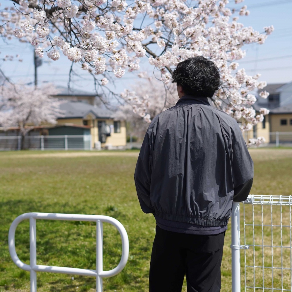 春は軽快なナイロンジャケットで。N.HOOLYWOOD | 1989 Men's Blog
