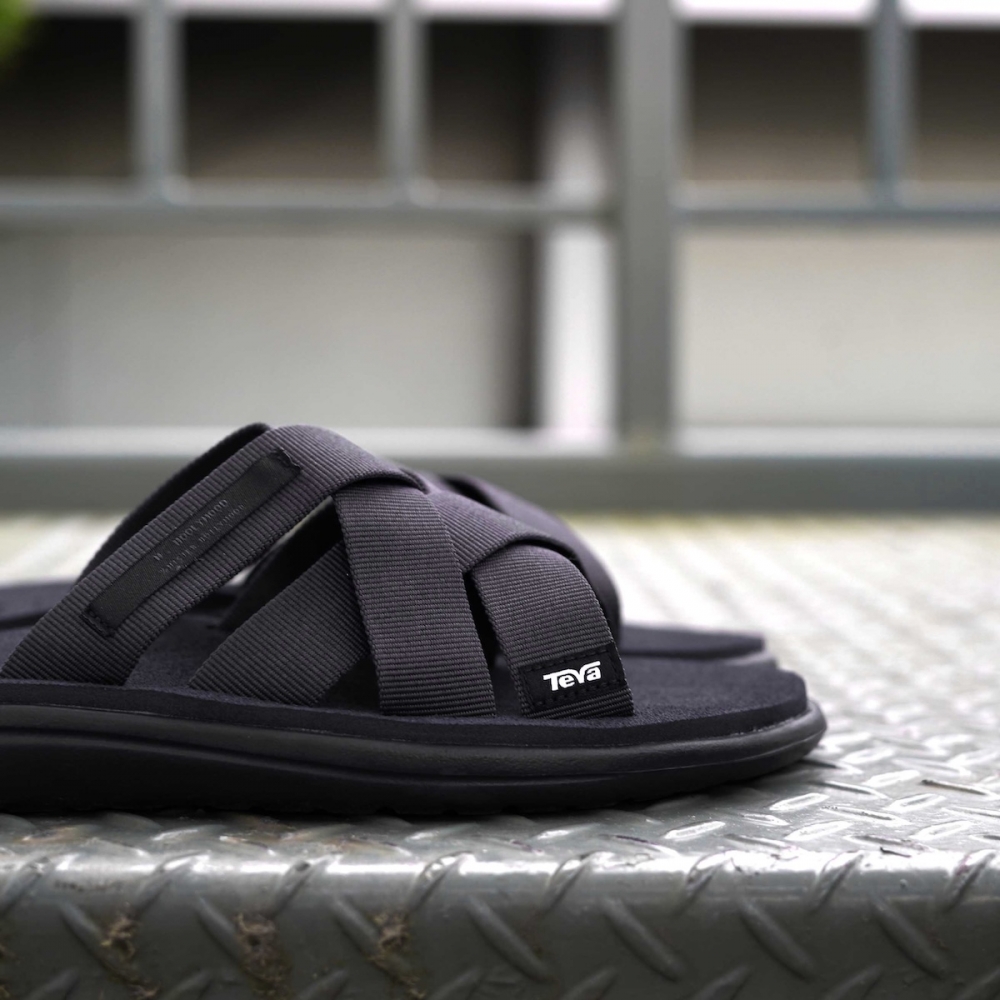 Teva 別注　PORTER サンダル Teva - Teva PORTER サンダルの通販 by Rei's shop｜テバならラクマ