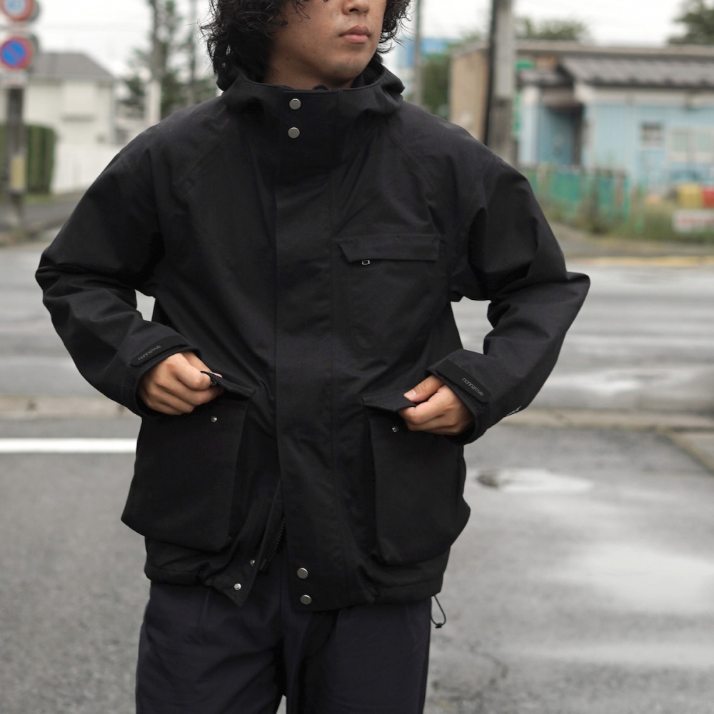 ミリタリーとアウトドア、両方のエッセンスを落とし込んだデザイン