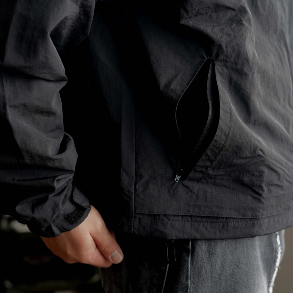ギミックの効いたナイロンシェルジャケット。/ CPG | 1989 Men's Blog