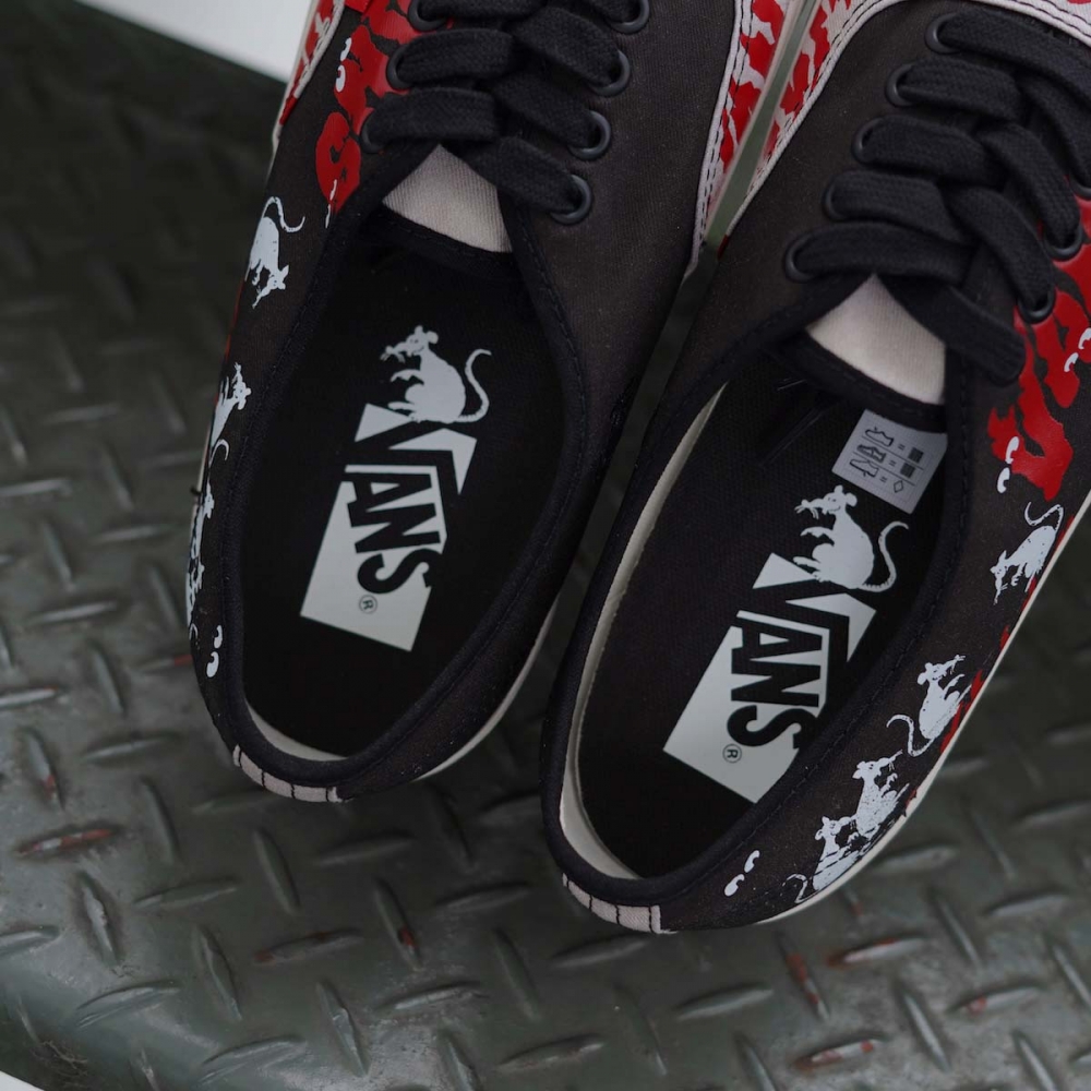春夏の足元に刺激的な1足を。VANS | 1989 Men's Blog