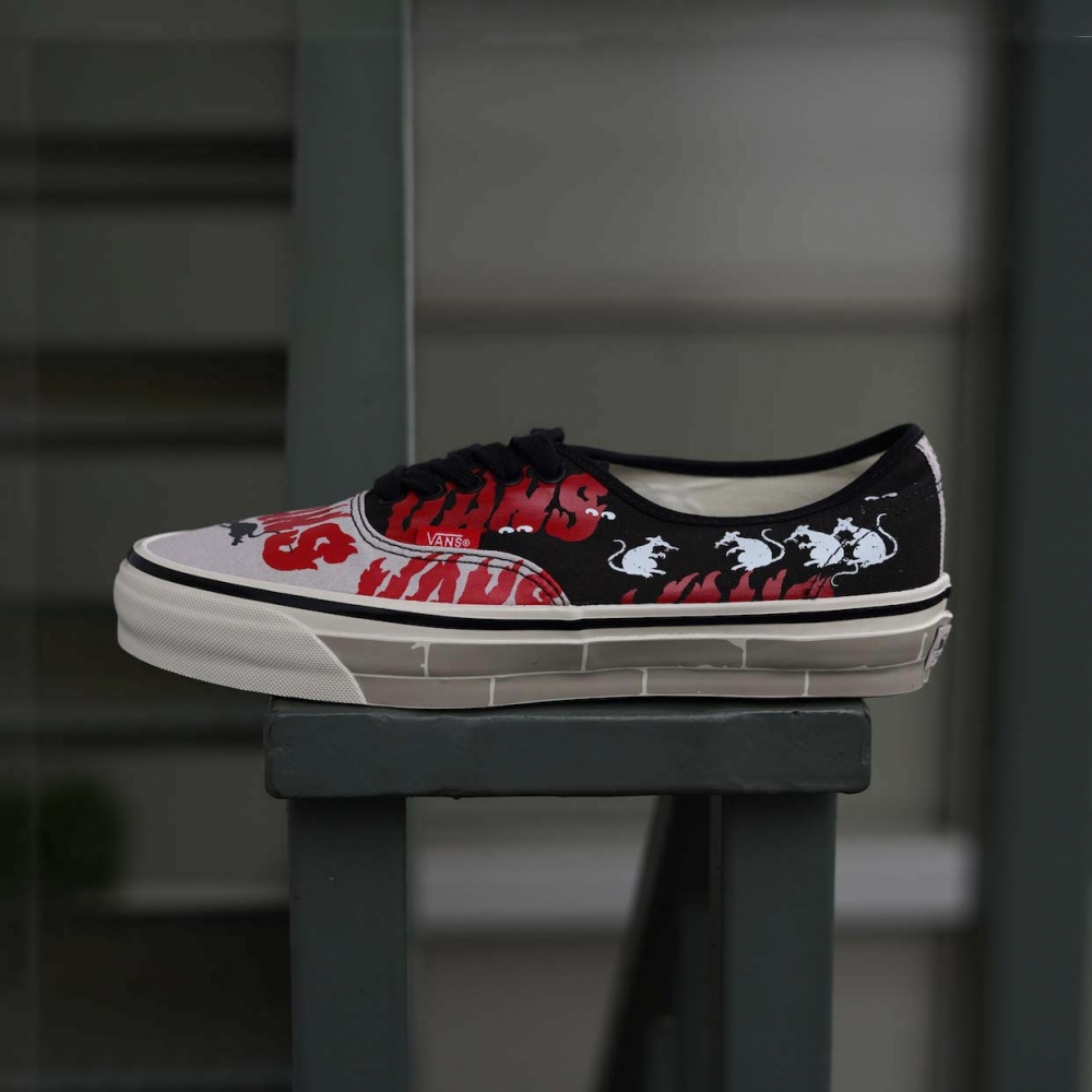 春夏の足元に刺激的な1足を。VANS | 1989 Men's Blog
