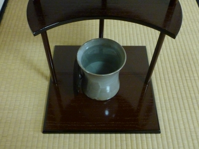 美品 茶道具 溜塗 日月棚 組み立て 元箱 楽天市場】次回/9月15入荷予定【茶器/茶道具 お棚】 平生棚 溜