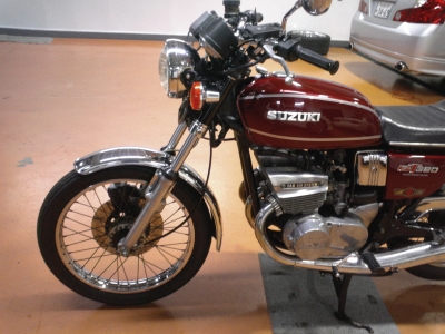 スズキ GT380 ガソリン タンク キャップ GT550 サンパチ 当時物 スズキ GT380 ガソリン タンク キャップ GT550 サンパチ 当時物