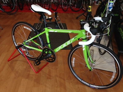 キッズ用ロードバイクFELT F24 フェルト