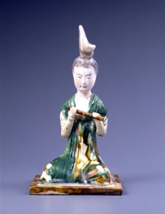 駱駝の綱を引く男　唐時代　発掘品　陶器　明器　陶俑　遺跡　墓　宮殿　地下　文化財　本物　駱駝　馬　手綱 三彩駱駝 文化遺産オンライン