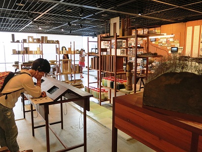 スタジオ・ムンバイ展 PRAXIS」 | 青い日記帳