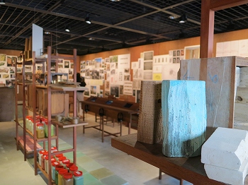 スタジオ・ムンバイ展 PRAXIS」 | 青い日記帳